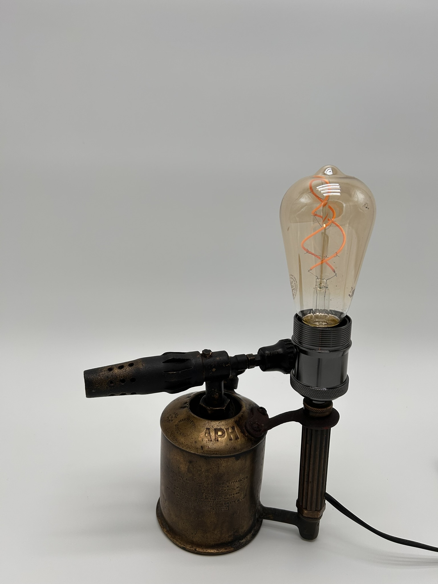 lampe-luminaire-chalumeau-ancienne-cuivre-industriel.jpg.jpeg