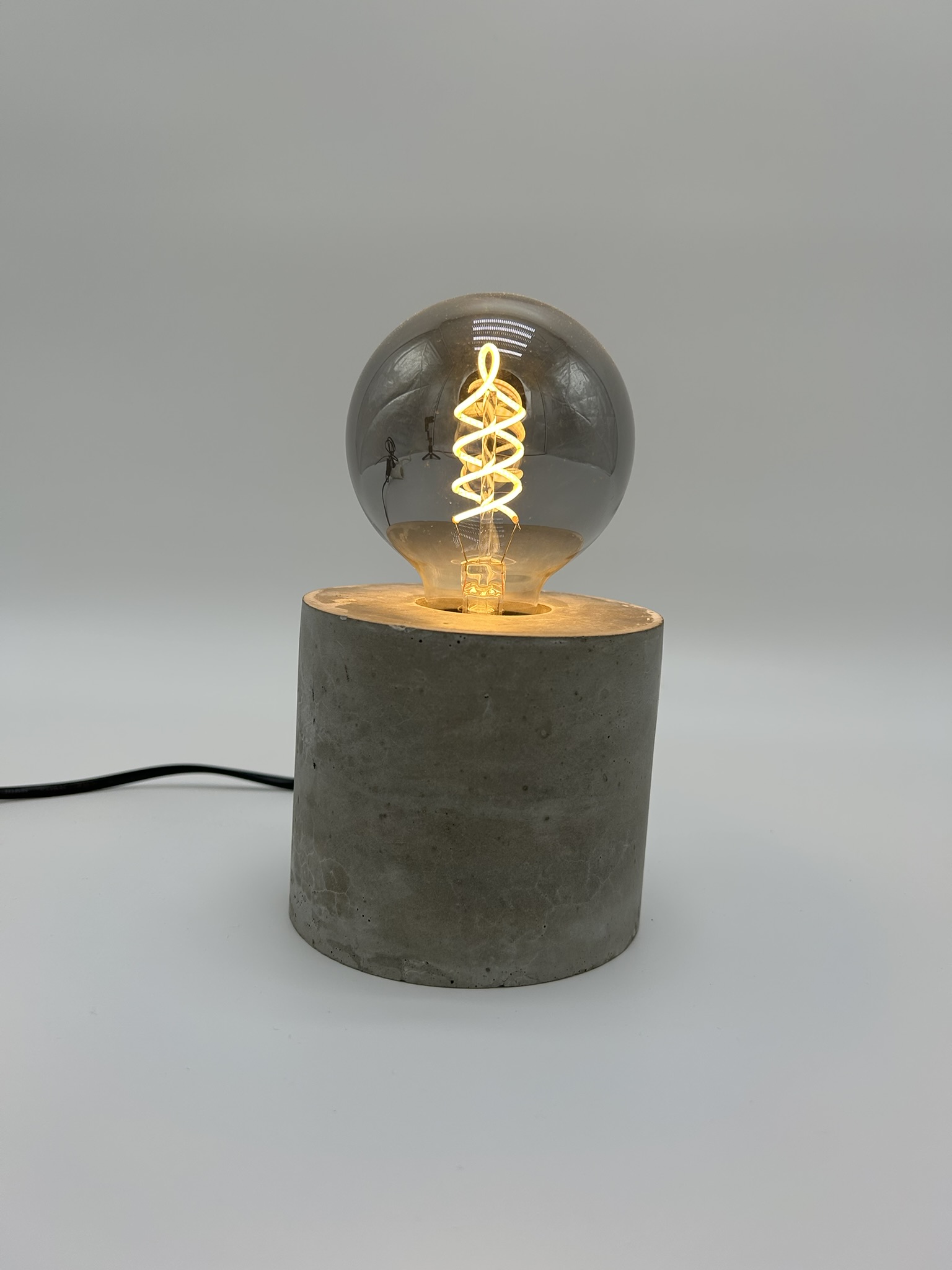 lampe ciment brut ronde